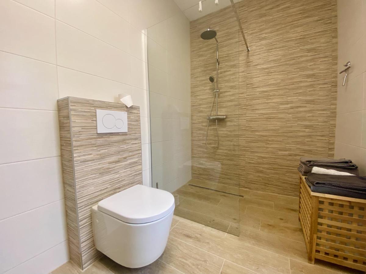 Ferienwohnung Reuscher, Trier-Newel エクステリア 写真