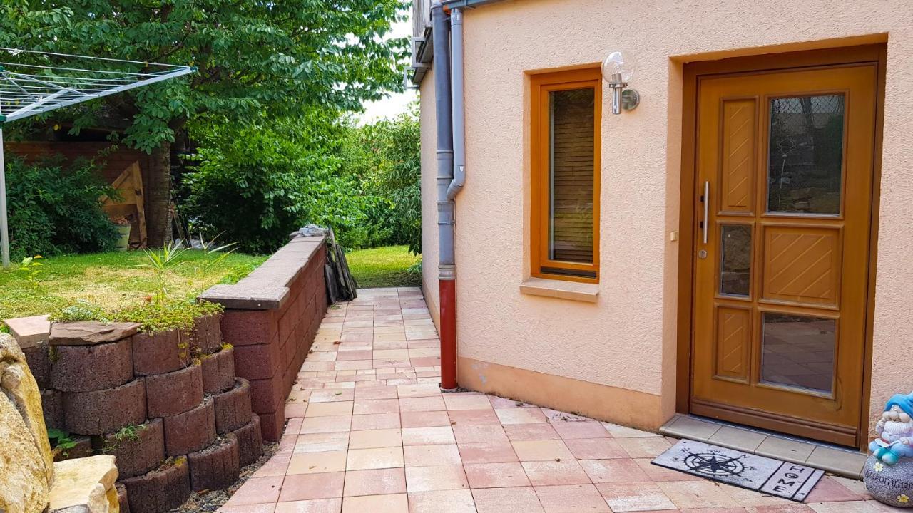 Ferienwohnung Reuscher, Trier-Newel エクステリア 写真